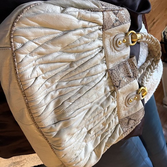 Steven by Steve Madden - Large leather and stud metal detail Satchel - Picture 7 of 10